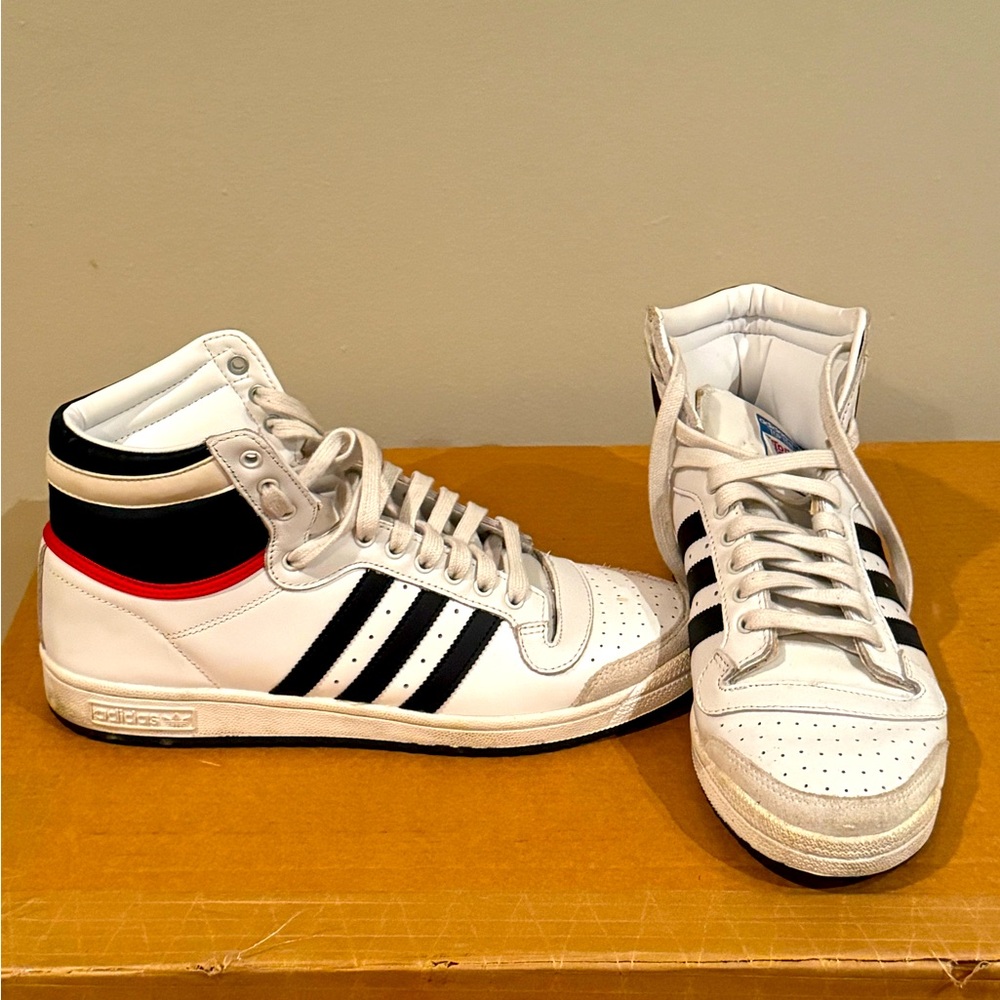 Adidas Originals men’s Top Ten High Top Sneakers (White, Navy Blue, and Red)